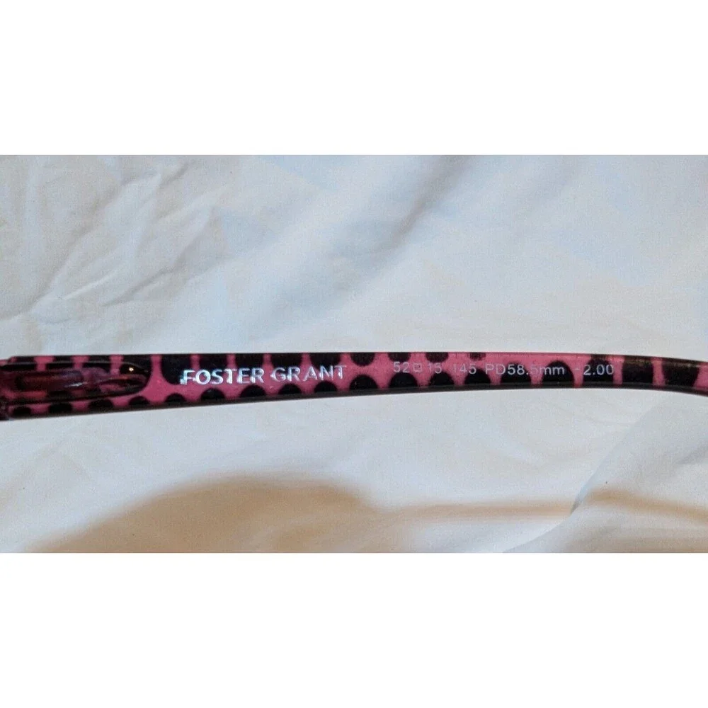 Foster Grant Reading Glasses with Soft Case MONICA MAGENTA +200